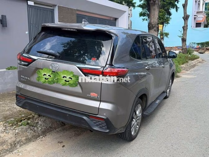 Toyota Innova Cross Hybrid 2025 Nâu 22.000 KM