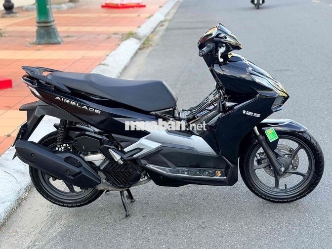 Honda Air Blade 2025 Đen bóng 9000 km