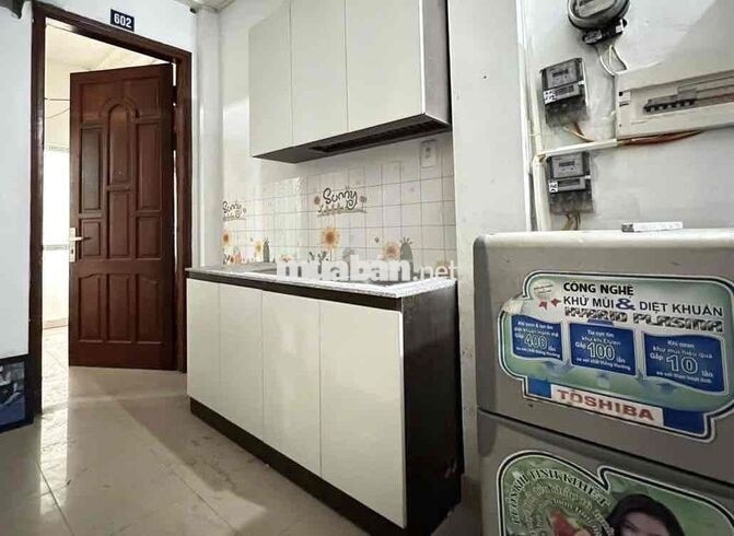 Phòng trọ đủ đồ có cửa sổ thang máy trung tâm quận Đống Đa