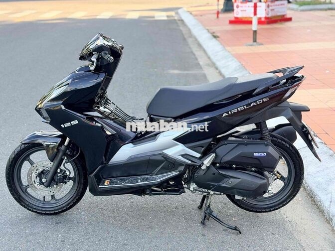 Honda Air Blade 2025 Đen bóng 9000 km