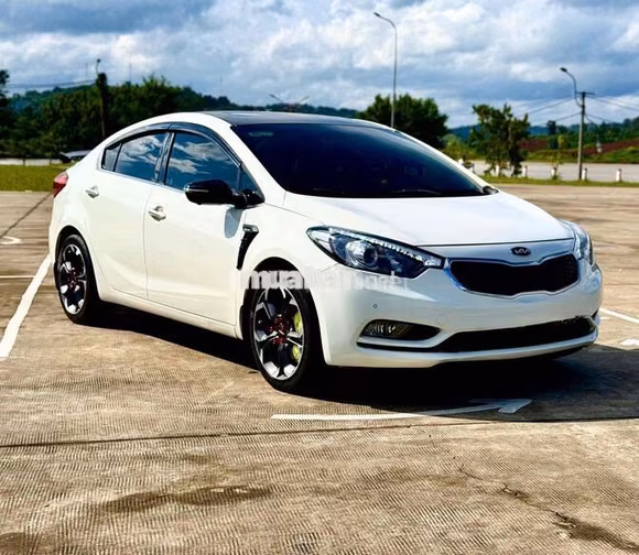 Kia K3 2015 Tự động Trắng 63.000 km