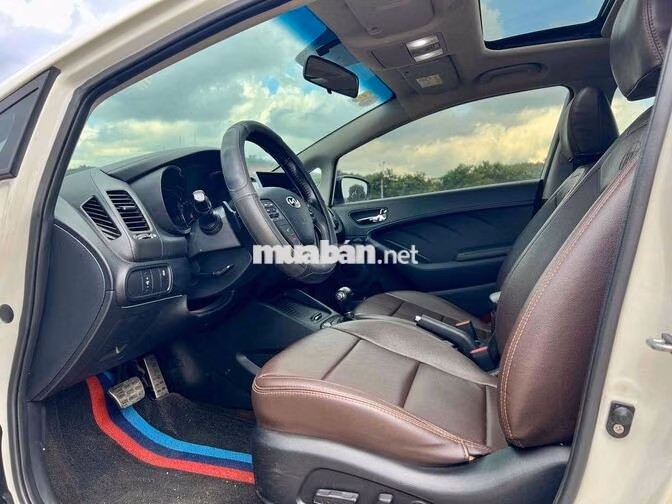 Kia K3 2015 Tự động Trắng 63.000 km