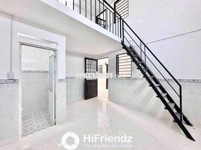 NHÀ MỚI - MỘT TRỆT MỘT LẦU - SẴN MÁY LẠNH - BÌNH TRỊ ĐÔNG