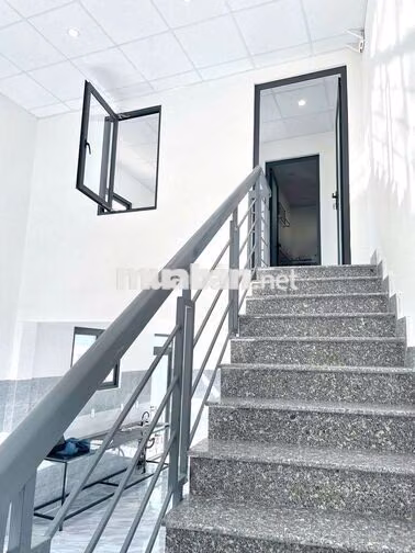 CHO THUÊ NHÀ NGUYÊN CĂN 1 PHÒNG NGỦ 1 GÁC CÓ SÂN RỘNG ĐƯỜNGTỰ PHƯỚC