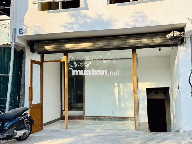 🏠 CHO THUÊ MẶT BẰNG KINH DOANH ĐẸP – 256 NGHI TÀM, TÂY HỒ