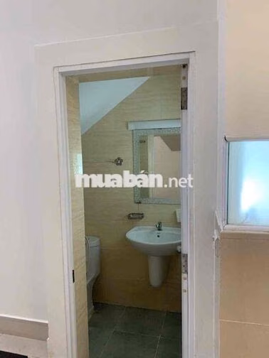 Nhà Nhà 1 Trệt 3 Lầu 4 PN 4x18m Mặt Tiền 51 Dường số 3 Phường Tân Hưng