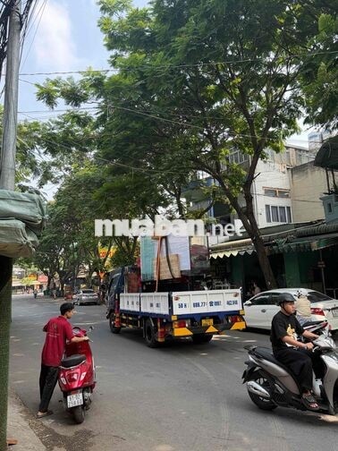 Cần Thợ  hoặc Phụ đào tạo Thi Công Hồ Cá công Nghệ