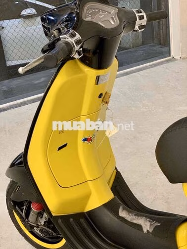Vespa Sprint 125 ABS 2021 Vàng Đen Chính Chủ