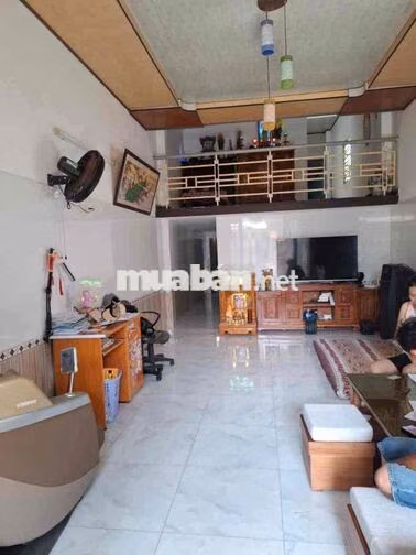 CHỦ NGỘP - DT 110m2 Bán Đất 2 MT Tặng Nhà Cấp 4 kiên Cố  70 Mét Ra đườ