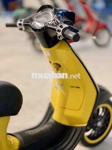 Vespa Sprint 125 ABS 2021 Vàng Đen Chính Chủ