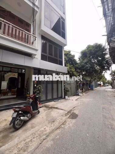 Cho thuê phòng trọ sẵn tiện nghi 25m2 mặt tiền ở ngay