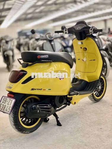 Vespa Sprint 125 ABS 2021 Vàng Đen Chính Chủ