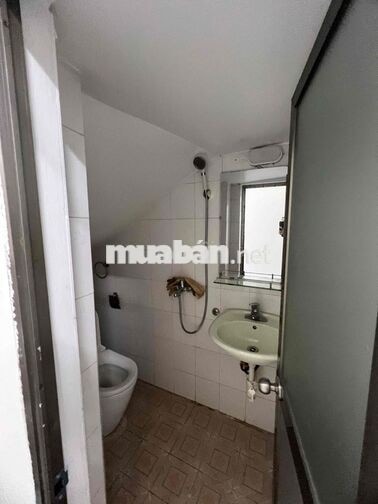Cho thuê phòng trọ sẵn tiện nghi 25m2 mặt tiền ở ngay