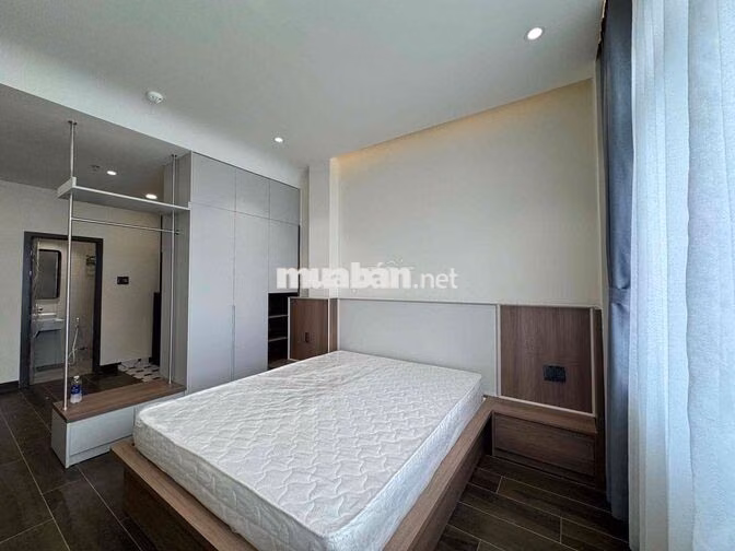Căn Hộ Ban Công Gần Đại Học Kinh Tế UEH HCMUT Trung Tâm Quận 3
