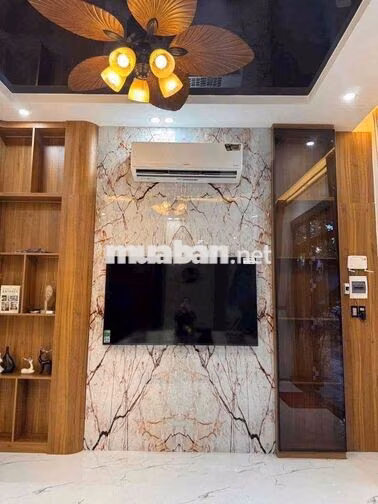 Cho thuê nhà 4 tầng Kiệt 4m Trần Cao Vân - Gần Lê Độ - Gần Bãi Tắm Hà