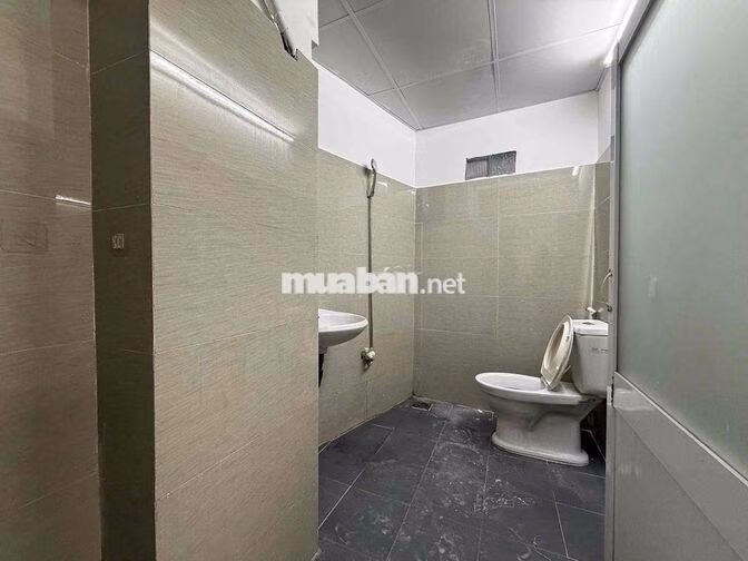PHÒNG STUDIO RỘNG GẦN CÔNG VIÊN PHẦN MỀM, CĐ FPT