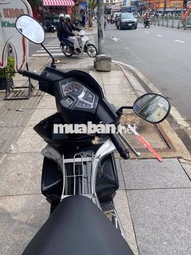 Air Blade FI 2010  thành phố