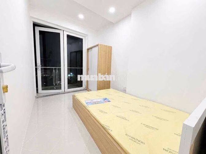 Thuê 2PN Ban Công Cho Sinh Viên Bạch Đằng Bình Thạnh Gần UEF, Hutech