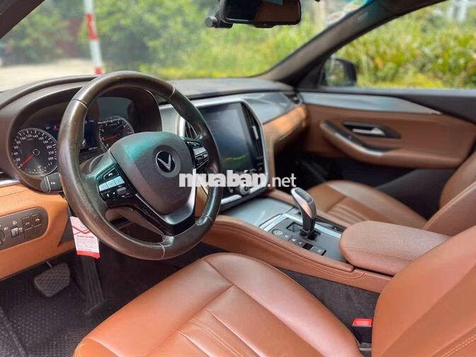 VinFast Lux A Premium 2019 Xám 10V Nâu Bò