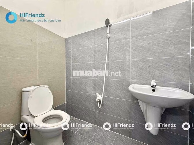 PHÒNG GIÁ RẺ CÓ MÁY LẠNH CÁCH CÔNG VIÊN PHẦN MỀM CHỈ 10 PHÚT