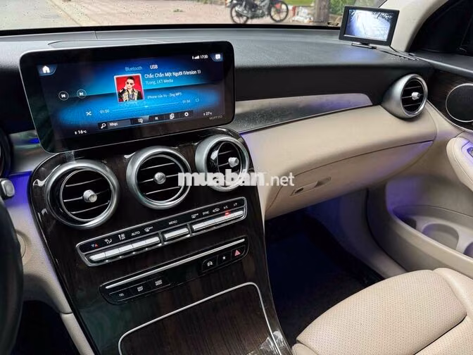 Mercedes-Benz GLC200 2022 Đen 37.686 km