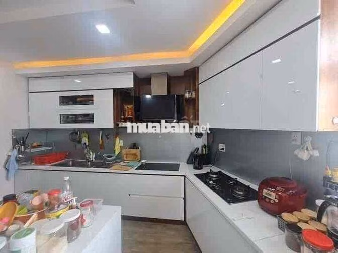 CĂN HỘ 131M2 3PN H2 196 HOÀNG DIỆU