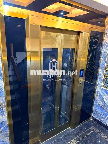 MẶT TIỀN NGANG 5M ỐP FULL KÍNH  - 7 TẦNG TRỐNG SUỐT CÓ THANG MÁY
