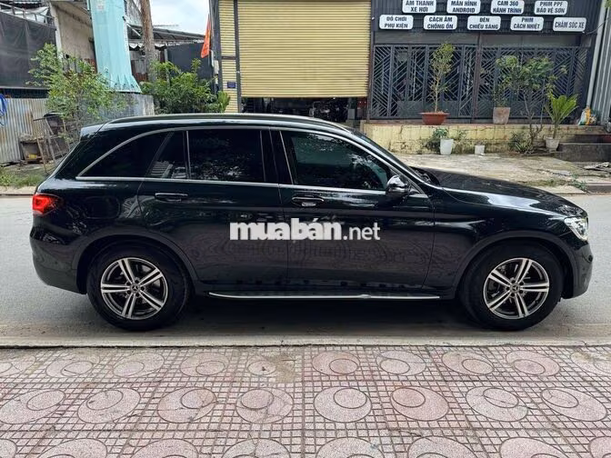 Mercedes-Benz GLC200 2022 Đen 37.686 km