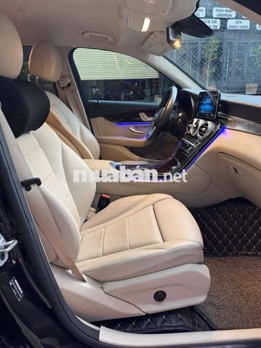 Mercedes-Benz GLC200 2022 Đen 37.686 km