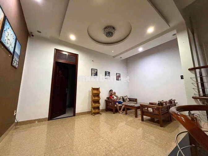 172 ✨ 🏡 CHO THUÊ NHÀ 3 TẦNG KIỆT Ô TÔ ĐƯỜNG NGÔ QUYỀN