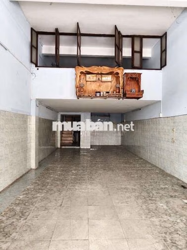 Cho thuê nhà Mặt tiền gần Phùng Hưng, Q5 4x14- 2 phòng, kinh doanh tôt