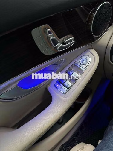 Mercedes-Benz GLC200 2022 Đen 37.686 km