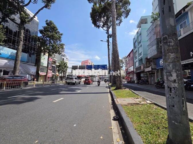 Góc 2MT Trần Hưng Đạo,p Cầu Ông Lãnh,Q1 cũ-Ngay ngã 4 N.V.Cừ -Cho thuê