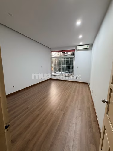 GIỮA TRUNG TÂM HÀ NỘI – NHÀ CHO THUÊ NGUYÊN CĂN PHỐ BÀ TRIỆU HOÀN KIẾM