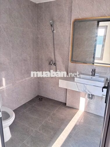 Cho thuê nhà mới tinh cự khối - Long biên - 3PN- Ô tô đỗ cửa - Full đồ