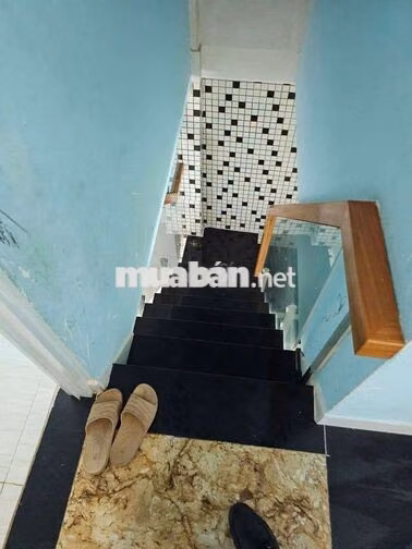 Cho thuê nhà nguyên căn 2 phòng ngủ 2wc 