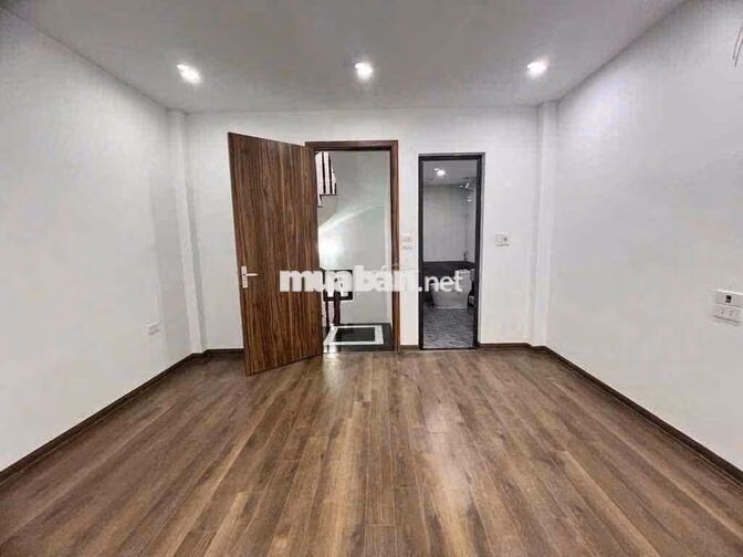 CHO THUÊ NHÀ NGUYÊN CĂN TẠI NGỌC THỤY - LONG BIÊN - 3PNKK - NỘI THẤT