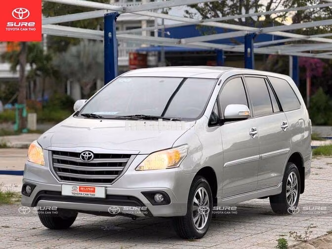 Toyota Innova E 2016 Số sàn odo 121.000km