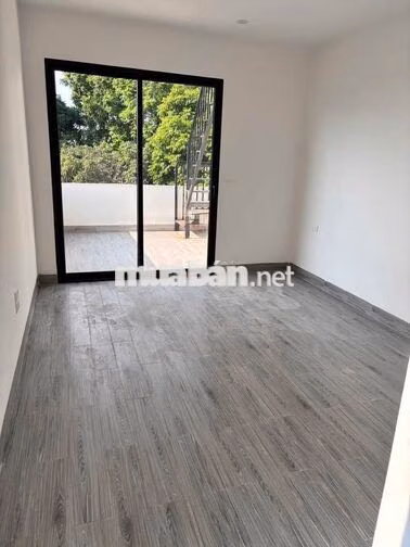 Cho thuê nhà mới tinh cự khối - Long biên - 3PN- Ô tô đỗ cửa - Full đồ