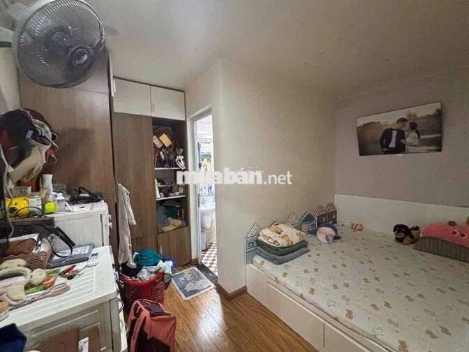 Bán chung cư Chung Cư Rainbow Linh Đàm 70m2  T12 giá 5,5 tỷ lô góc 2 t