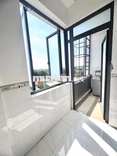 DUPLEX BAN CÔNG FULL NỘI THẤT CÁCH ĐẠI HỌC VĂN LANG CS3 500M