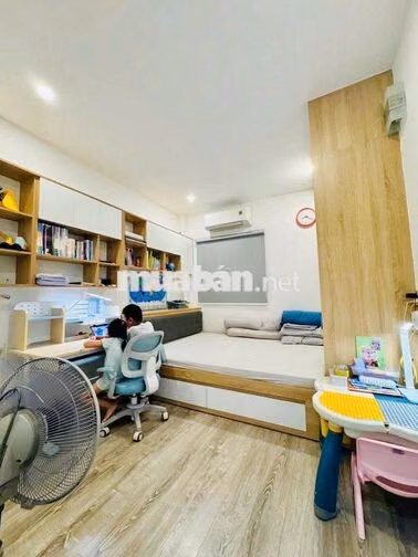 Nhà đẹp bán: đường Phan Đình Phùng- Phú Nhuận 8tỷ
