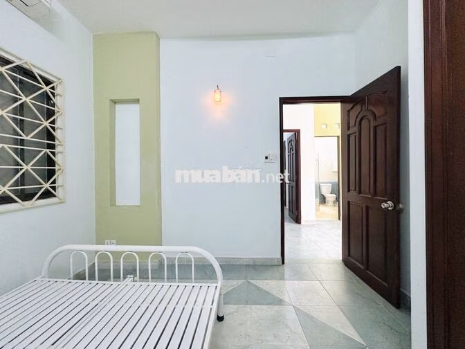 Cho thuê biệt thự Lê Quang Định 5PN Dt 7x10m 2 lầu 18 TR 