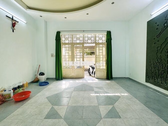 Cho thuê biệt thự Lê Quang Định 5PN Dt 7x10m 2 lầu 18 TR 