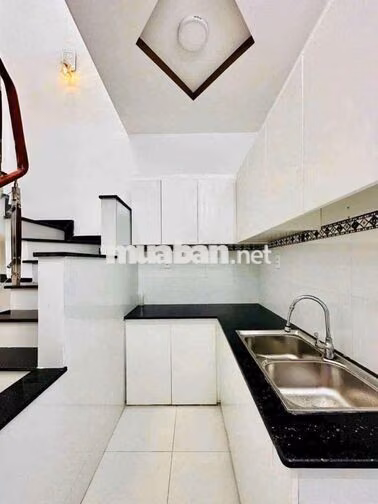 Cho thuê nhà nội thất căn bản giá tốt