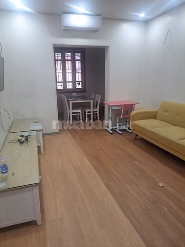 Nhà tập thể ngõ 120 Hoàng Quốc Viêt, dt 80m2 gồm 2 ngủ, 1 khách, 1 bếp