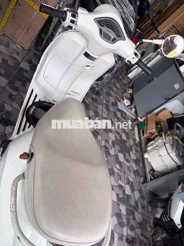 Piaggio Vespa Primavera 2014 Trắng