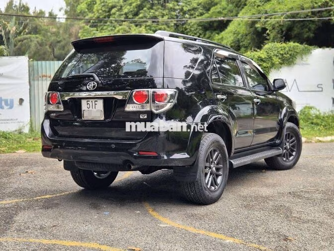 Toyota Fortuner 2.7V 4x4 2015 Số tự động