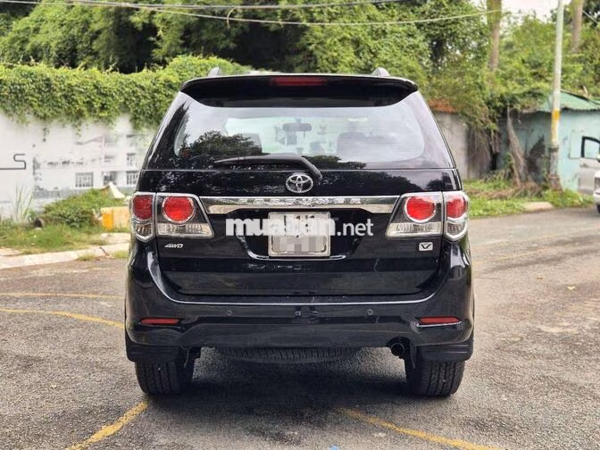 Toyota Fortuner 2.7V 4x4 2015 Số tự động