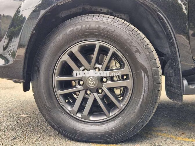 Toyota Fortuner 2.7V 4x4 2015 Số tự động